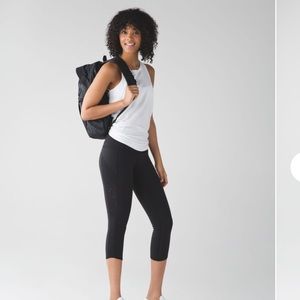 Lululemon Beyond Boundaries Crop
Black Size 2